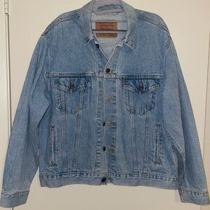 Levi's Vintage Light Blue Denim Trucker Jacket model 70507-4834